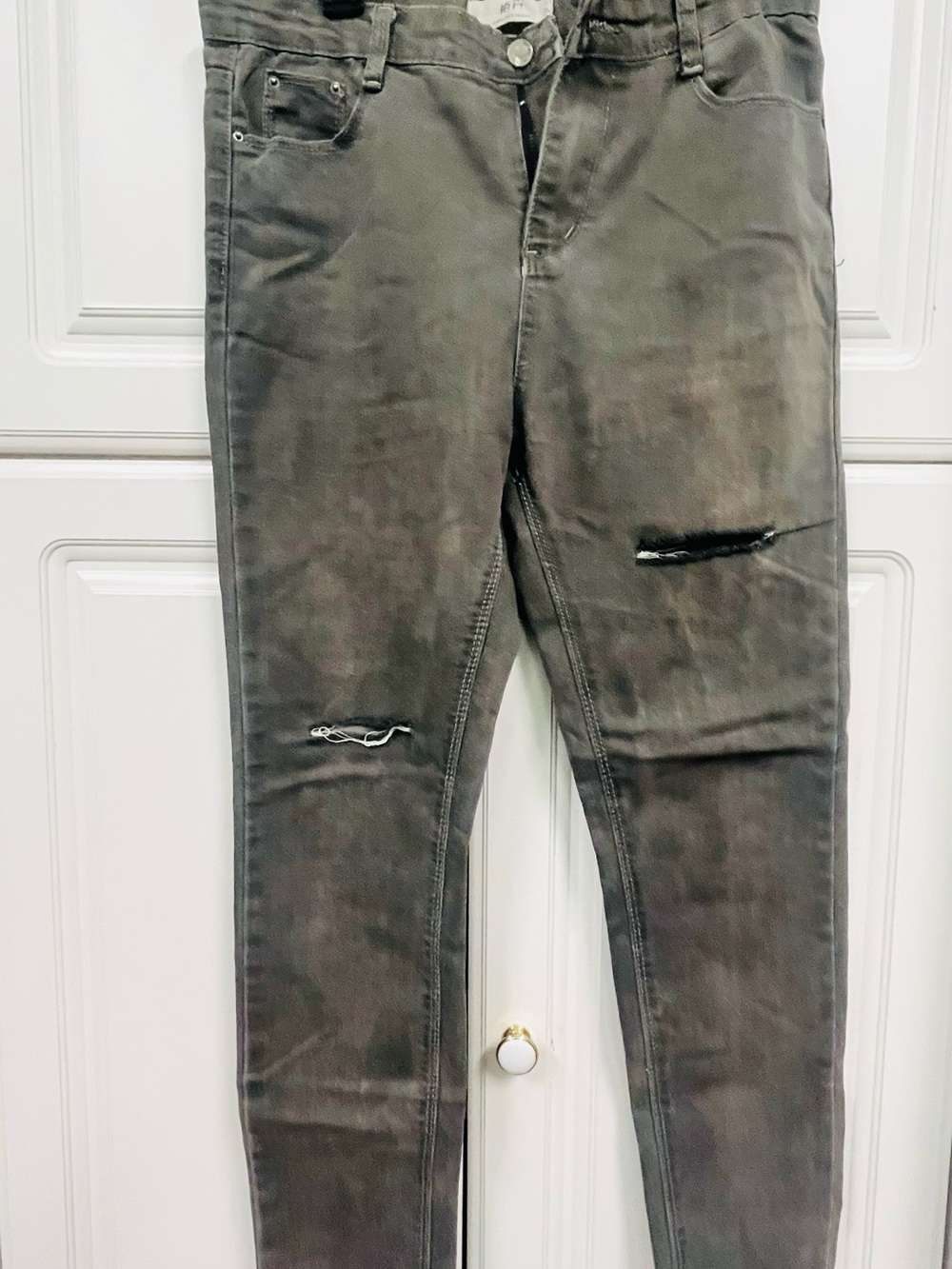 Men's Distressed Grey Slim Jeans